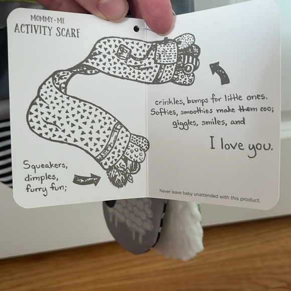 Demdaco mommy and me activity scarf - Picture 4 of 7